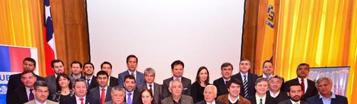 CPLT firma acuerdos con 30 alcaldes de la Región del Bíobio